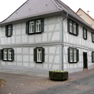 Neu-Isenburg - Historische Schule
